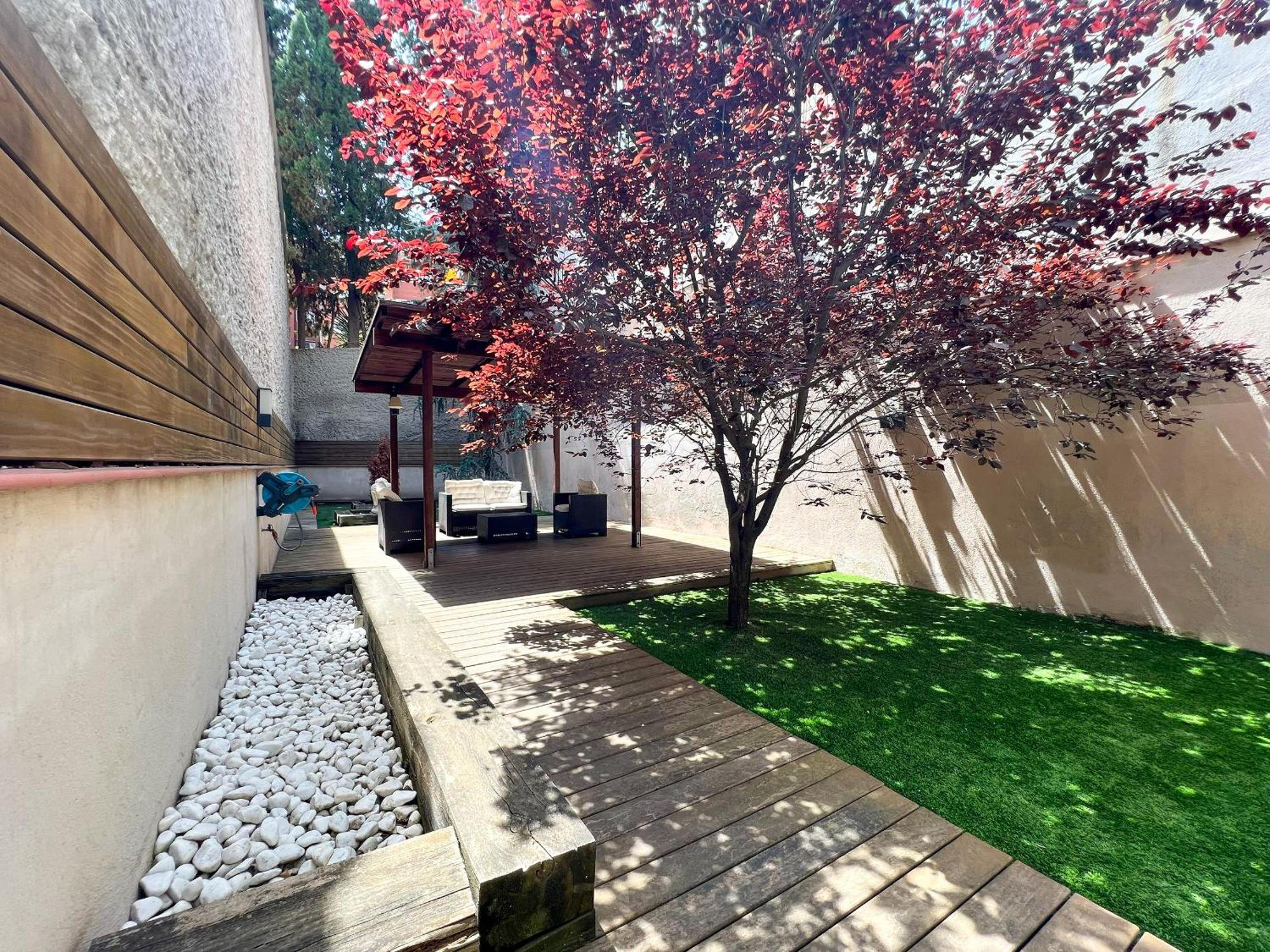 One-Bedroom Apartment Garden