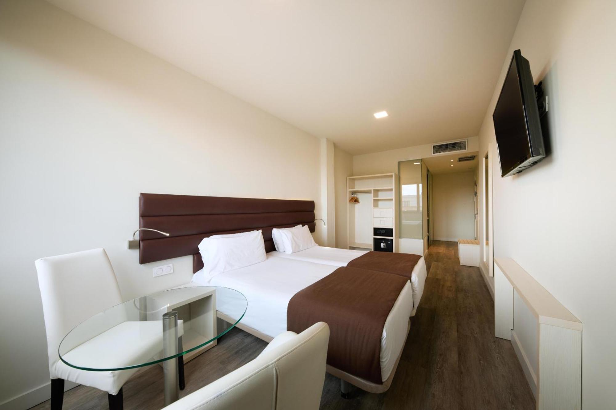Standard Twin Room,1602353341:JPEG