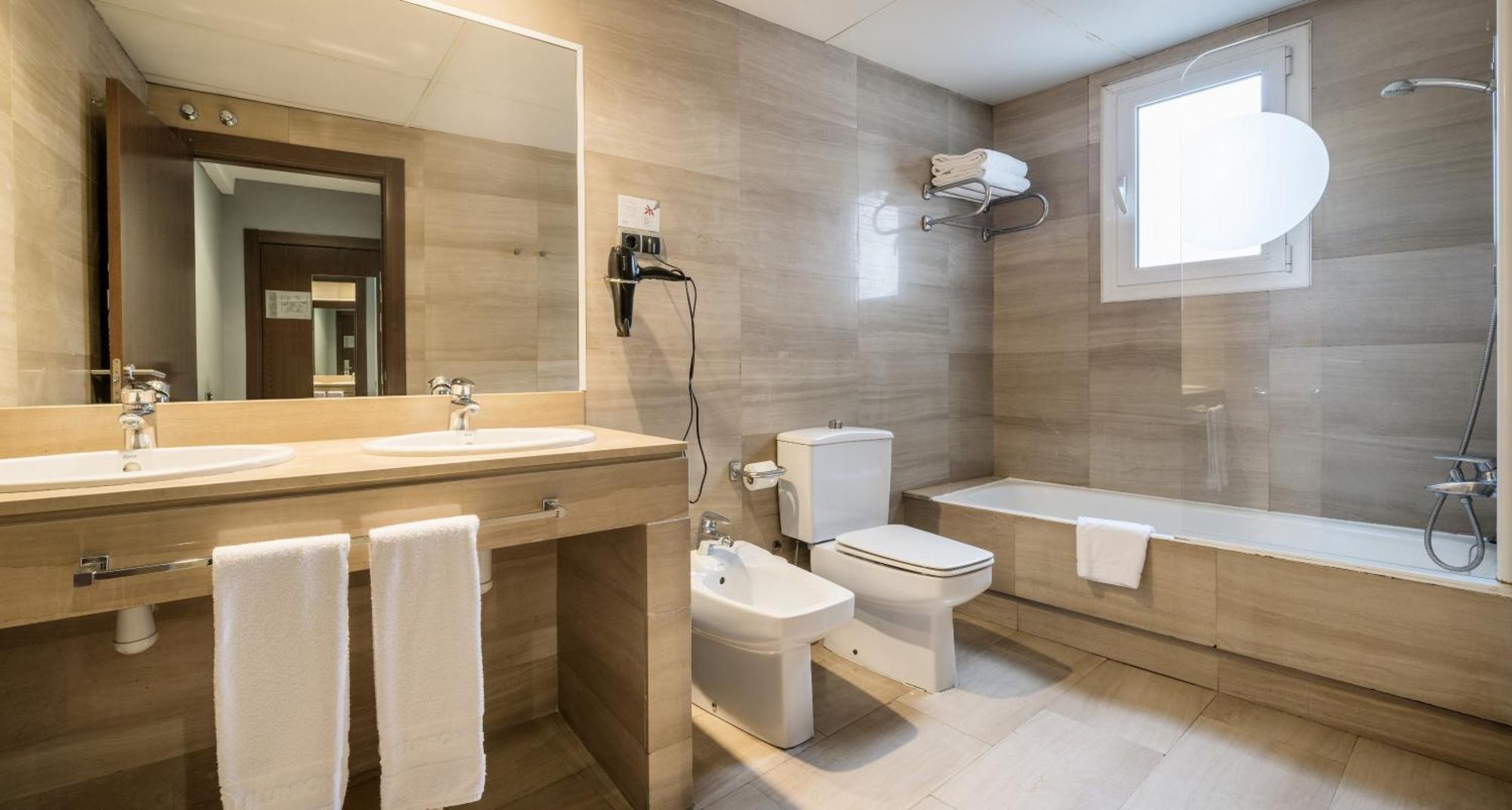 Double Room Pet Friendly,1589137876:JPEG