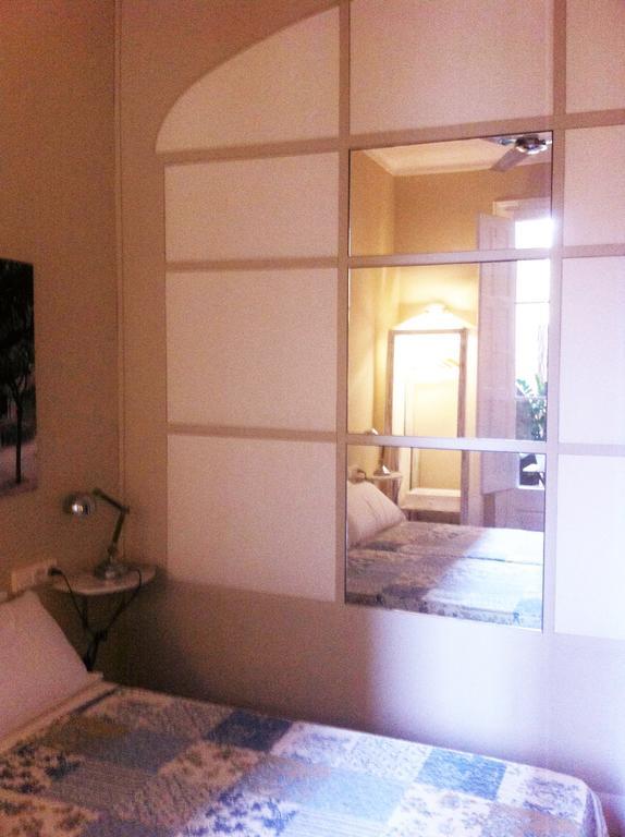 Triple Room with Private External Bathroom (1 double and 1 single room)